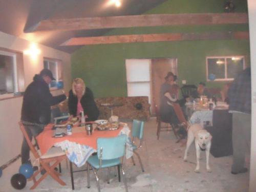 bs_birthday_in_the_party_room
