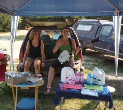 janice_and_leeann_july_2009