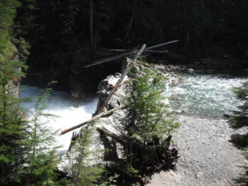 pretty_good_drop_at_the_falls